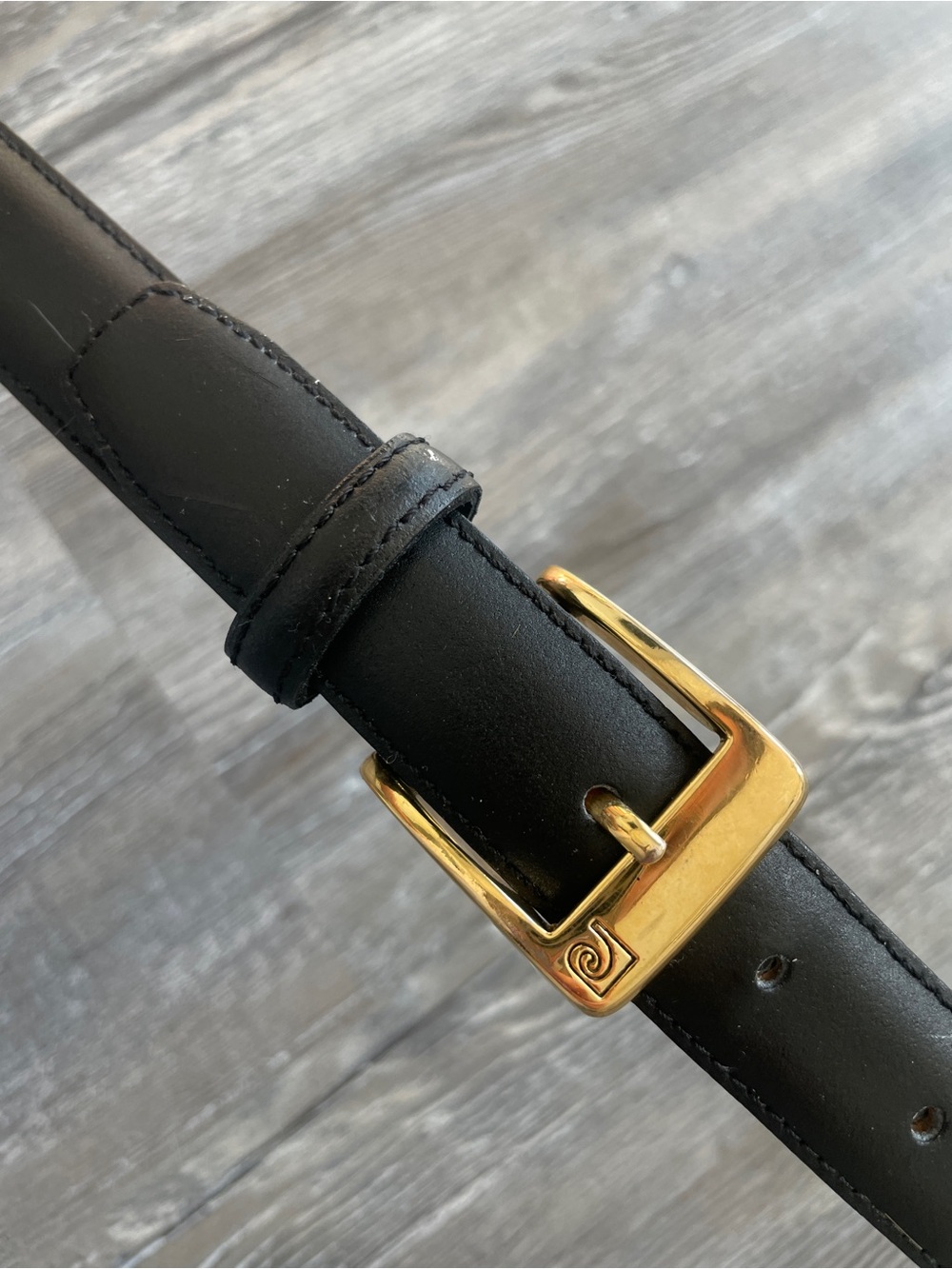 Men’s Black Simple Belt with Gold Buckle Size 34 - Picture 3 of 7